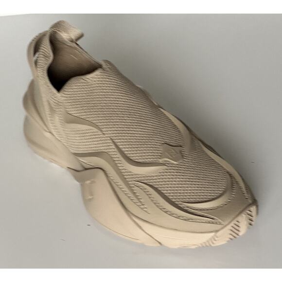 NIB 1050 Fendi Flow Men's Fabric Beige Sneakers 11 US (44 Euro) 7E1504 Italy